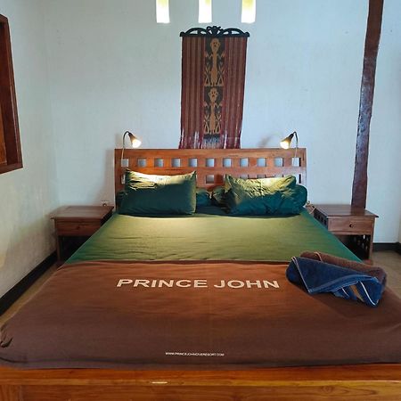 Prince John Dive Resort Donggala Eksteriør bilde